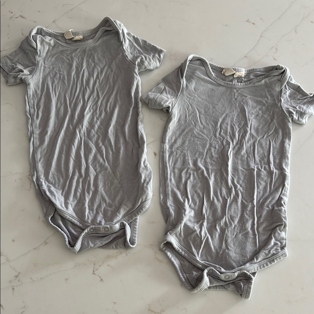 Kyte BABY Gray Kids One Piece Bodysuits (18-24 months) Set of Two